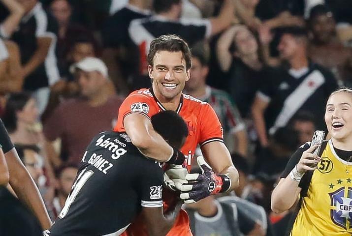 Leo-Jardim-heroi-do-Vasco-Ursula-Nery-Agencia-FERJ Com vitórias nos pênaltis, Corinthians e Vasco decidirão a Copa do Brasil