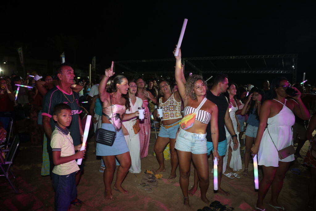 Luau-Guriri-PMSM-4-1024x683 Em Guriri, luau na praia fortalece o turismo e garante lazer aos moradores