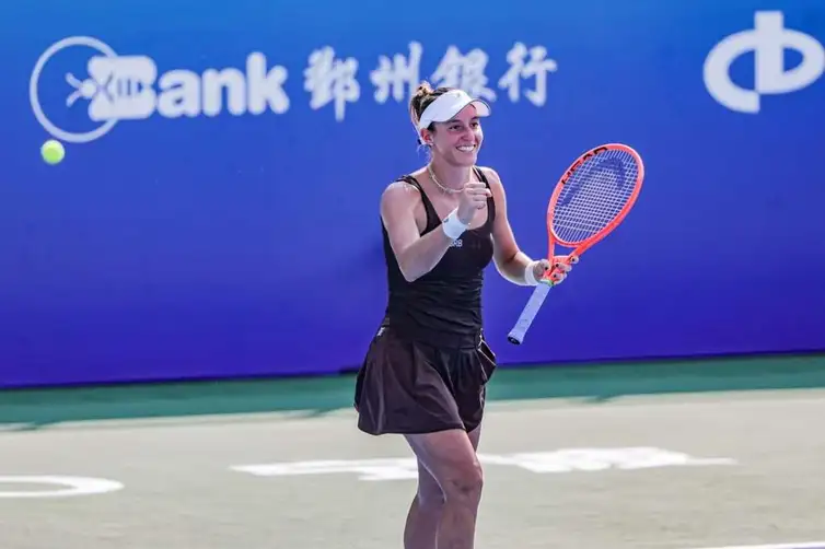 luisa_stefani_sobe_para_17_no_raning_tenis_2025-Divulgacao-AUX-Ningbo-Open Bia Haddad cai na estreia e dupla de Stefani avança no WTA de Adelaide