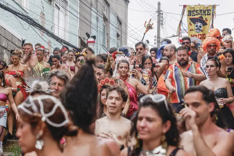 Bloco-Besame-Mucho-Tania-Rego-ABr Retorno de investimento em carnaval é maior que em áreas da indústria