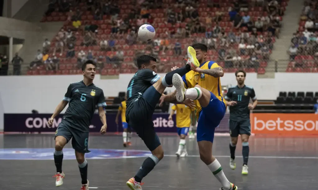 Brasil-x-Argentina-Thais-Magalhaes-CBF-1024x613 Brasil e Argentina decidem Copa América de Futsal neste domingo