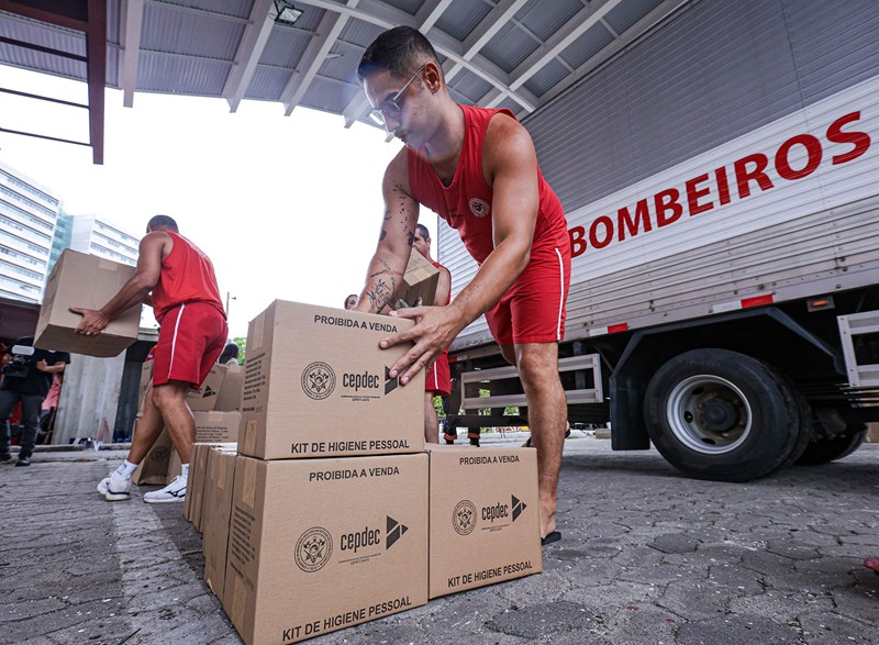 Doacoes-a-MG-Cid-Costa-Governo-ES Capixabas podem fazer doações para Minas Gerais no quartel dos Bombeiros