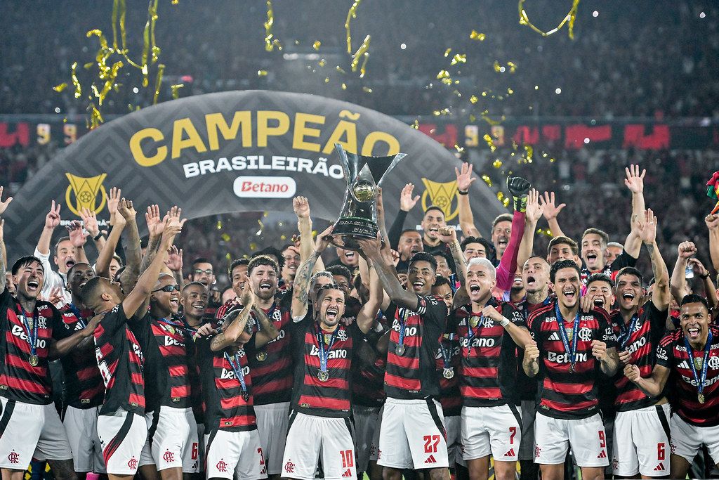 Flamengo-campeao-9x-do-Brasil-Thiago-Ribeiro-Staff-CBF Duelo de gigantes no Mané Garrincha