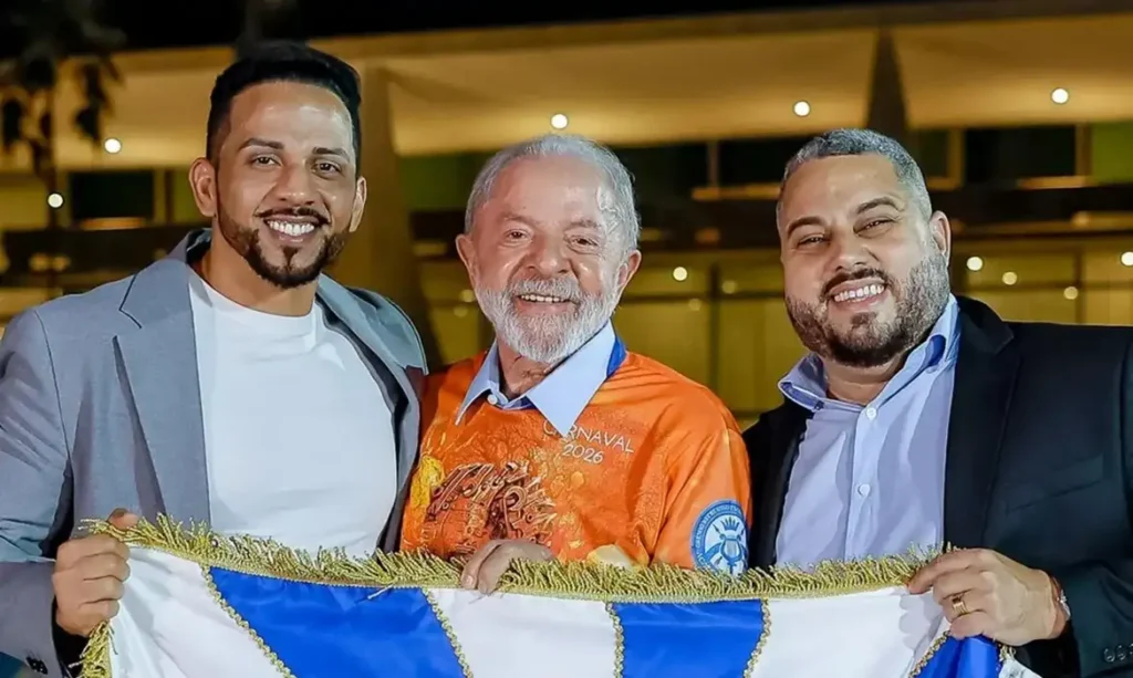 Lula-com-Academicos-de-Niteroi-Ricardo-Stuckert-PR-1024x613 Mãe de Lula ‘canta’ no samba-enredo da Acadêmicos de Niterói