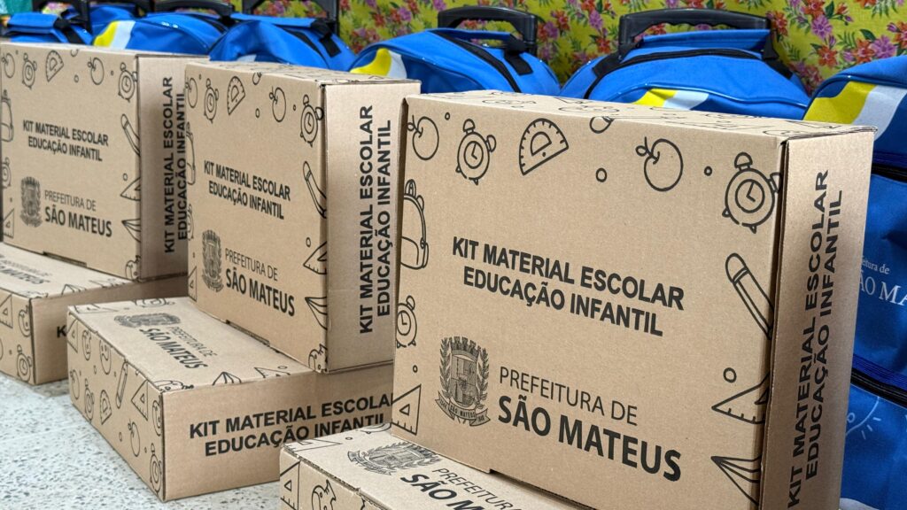 Material-escola-e-uniforme-PMSM-1024x576 São Mateus avança na distribuição de materiais escolares