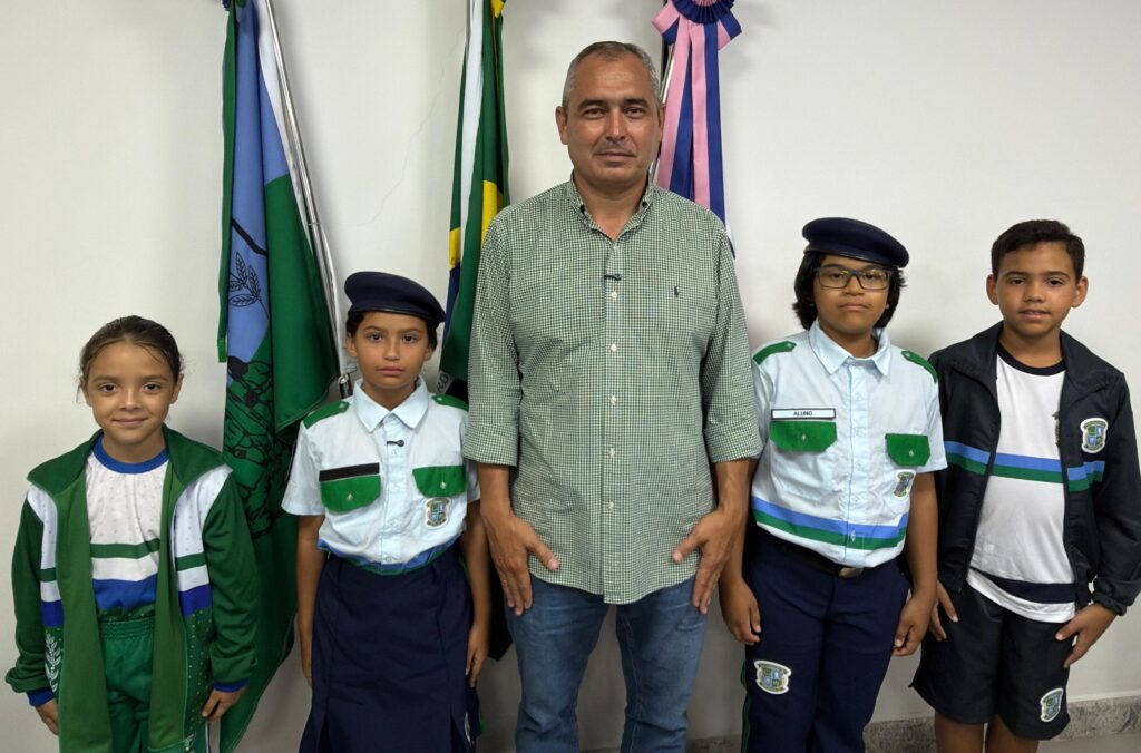 Novos-uniformes-PMSM-2-1024x676 São Mateus apresenta novos uniformes e kits com material escolar para a rede municipal
