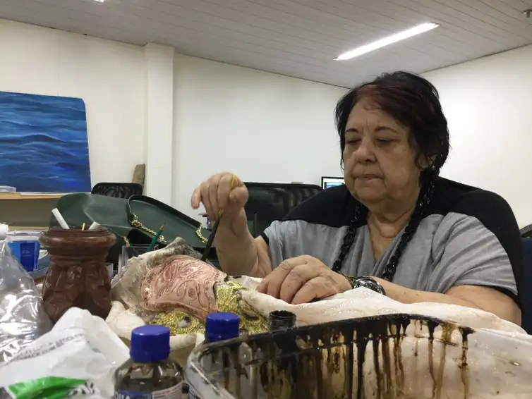 Salgueiro-Rosa-Magalhaes-na-Portela-Cristina-Indio-do-Brasil-ABr Homenagem do Salgueiro a Rosa Magalhães fechará desfiles de 2026