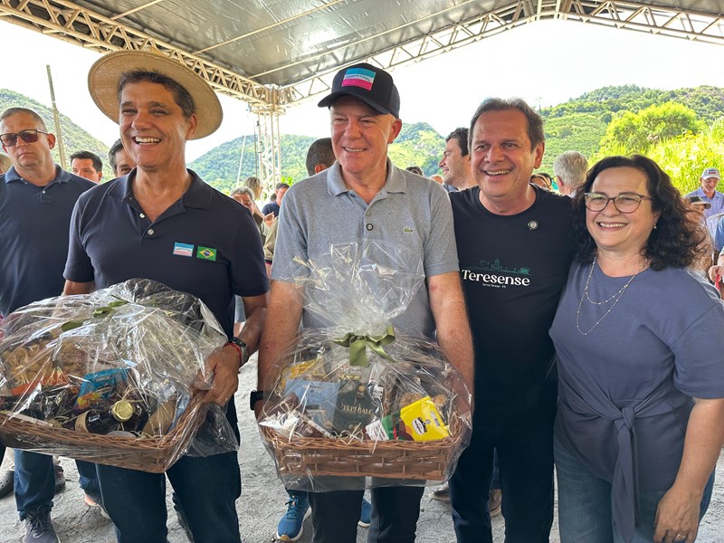 Casao-Caminhos-do-Campo-em-Santa-Teresa-Rayron-Rickson-Governo-ES Santa Teresa recebe pavimentação de estrada e revitalização de Caminhos do Campo