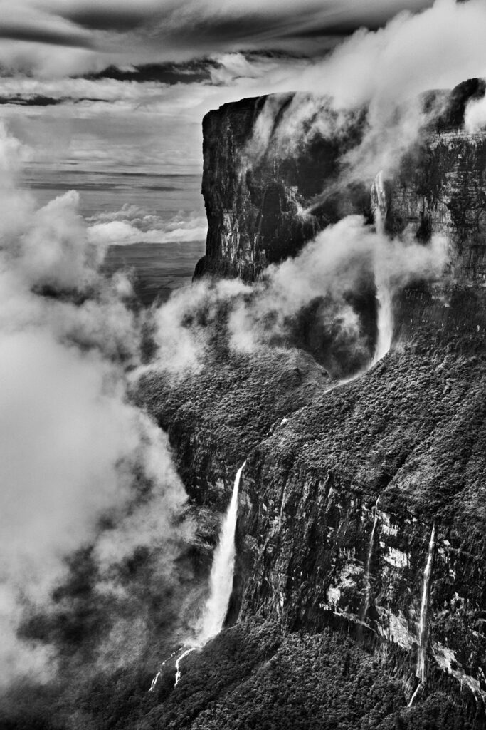Monte-Roraima.-Estado-do-Roraima-Brasil-2018-©-Sebastiao-Salgado-683x1024 Exposição ‘Amazônia’, de Sebastião Salgado, chega ao Espírito Santo
