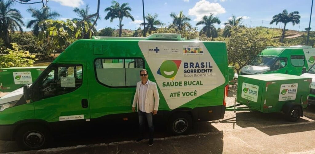 Brasil-Sorridente-UM-SM-PMSM-e1778066929475-1024x503 São Mateus recebe unidade odontológica móvel do Governo Federal