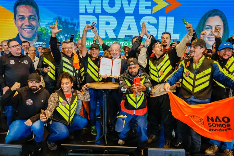 Lula-Move-Brasil-Ricardo-Stuckert-PR-3 Lula cria programa de R$ 30 bilhões para motoristas de aplicativos