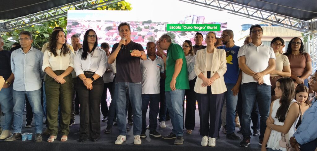 Ricardo-e-Marcus-Escola-Ouro-Negro-Gilmar-Henriques-1-scaled-e1779042754864-1024x488 Prefeito Marcus garante reforma de prédios de mais duas escolas cívico-militares