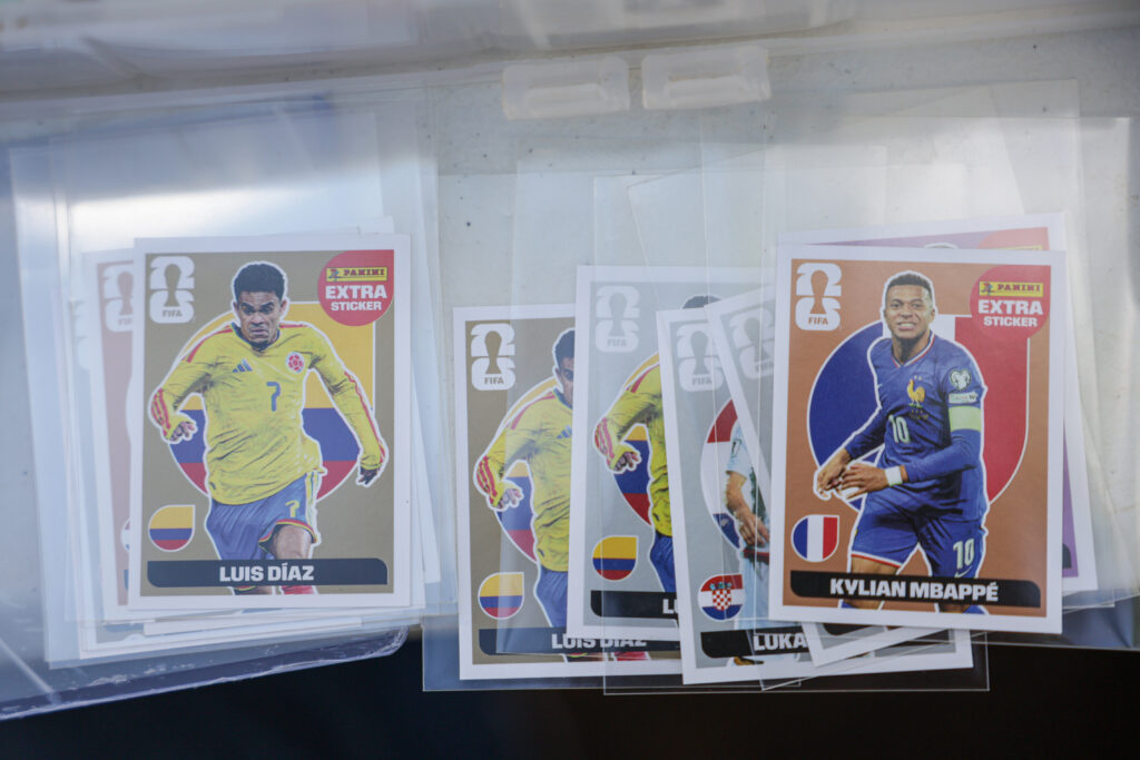 0d4a8666-1024x683 Troca de figurinhas pode atenuar alto custo do álbum da Copa do Mundo