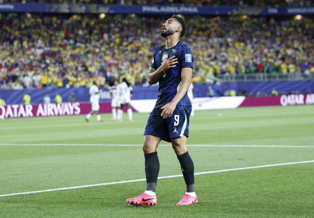 Brasil-vence-Haiti-por-3-a-0-Rafael-Ribeiro-CBF-4-1024x710 Brasil pinta o 7 contra o Haiti e lidera