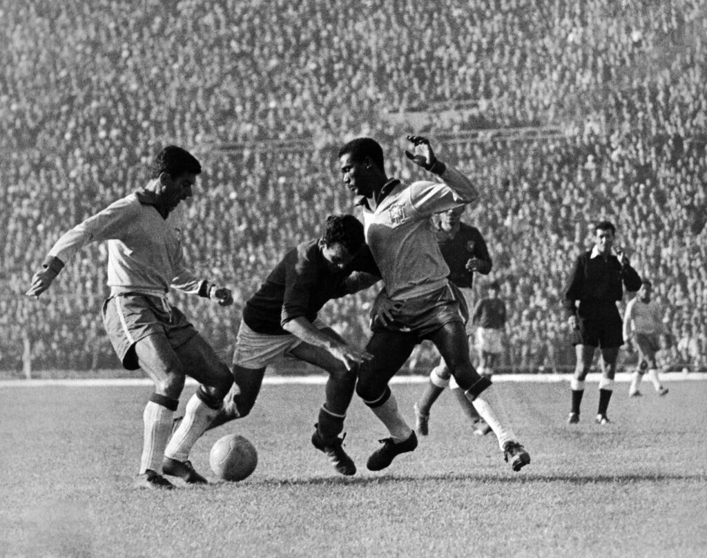 Copa-62-Brasil-x-Chile-Acervo-CBF-1-1024x808 Brasil nas Copas: 1962, bicampeonato com autoridade