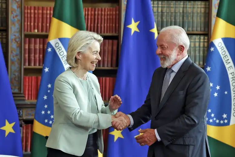 Lula-com-presidente-da-Comissao-Europeia-Tania-Rego-ABr Exigências regulatórias da UE podem embarreirar pequenos cafeicultores