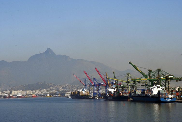 Porto-do-Rio-de-Janeiro-Tania-Rego-ABr Exigências regulatórias da UE podem embarreirar pequenos cafeicultores