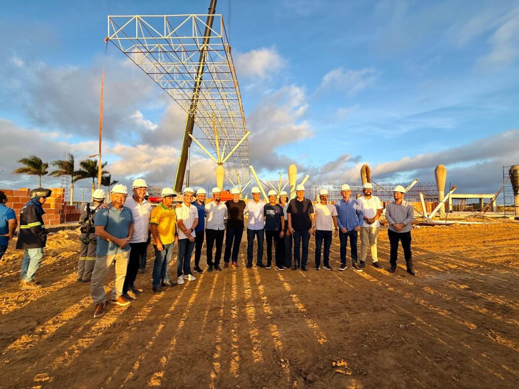 Ricardo-Ferraco-em-Linhares-Divulgacao-1-1024x768 Governo do Estado avança com obras para reduzir alagamentos e ampliar a mobilidade em Linhares