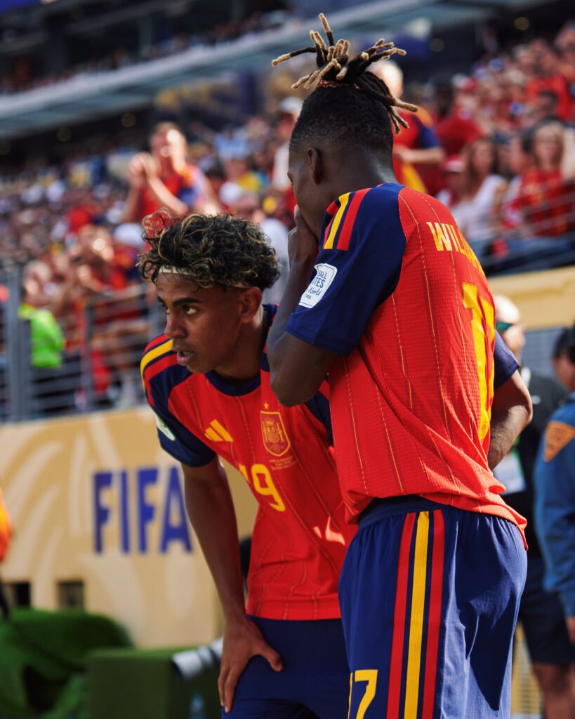 Espanha-campea-mundial-FIFAcom-Via-Fotos-Publicas-16-1-819x1024 Conquista multiétnica: Espanha é bi com atacantes filhos de imigrantes