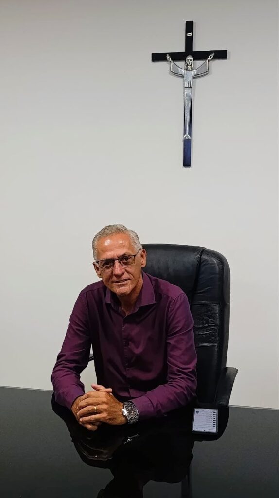 4915941171423546612-574x1024 “Eu quero ver o meu povo do interior feliz”, diz Segantini, no primeiro dia como prefeito
