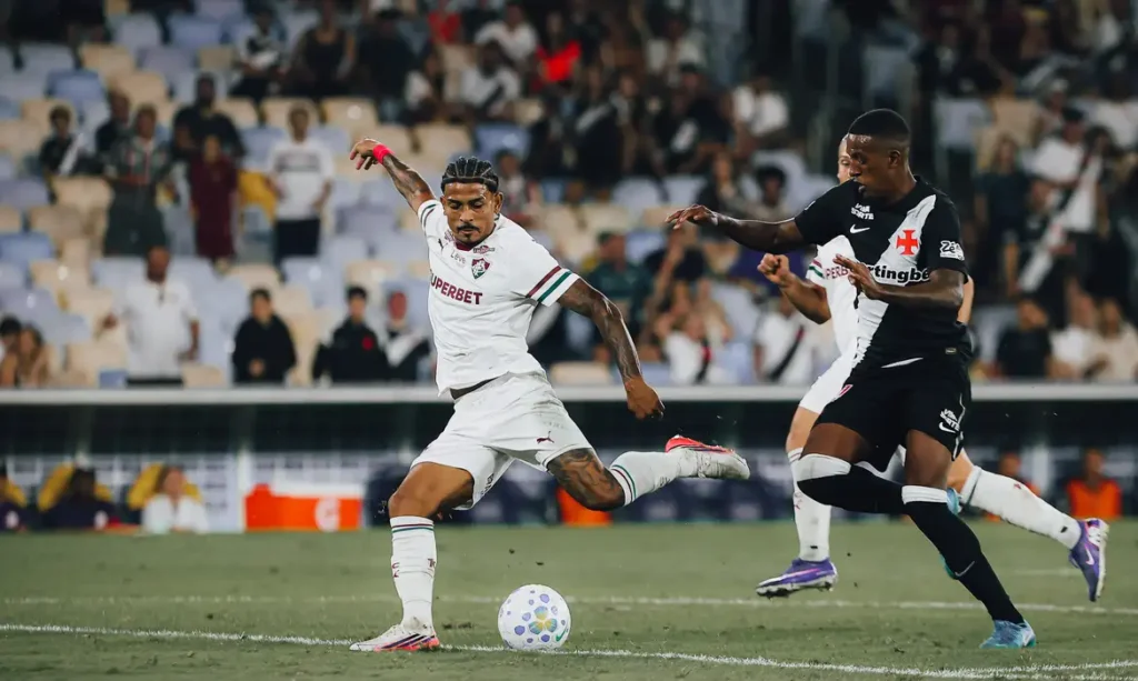 Fluminense-empata-com-Vasco-Lucas-Mercon-Fluminense-FC-1024x613 Na abertura das oitavas de final da Copa do Brasil, Fluminense e Vasco ficam no 0 a 0
