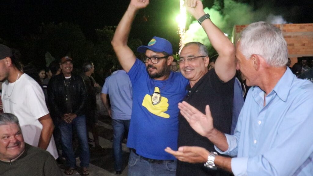 Marcus-PMSM-ordem-de-servico-Aroeira-Eduardo-Ferrera-2-1024x576 Pavimentação na Aroeira vai beneficiar mais de 100 famílias e escoar produção